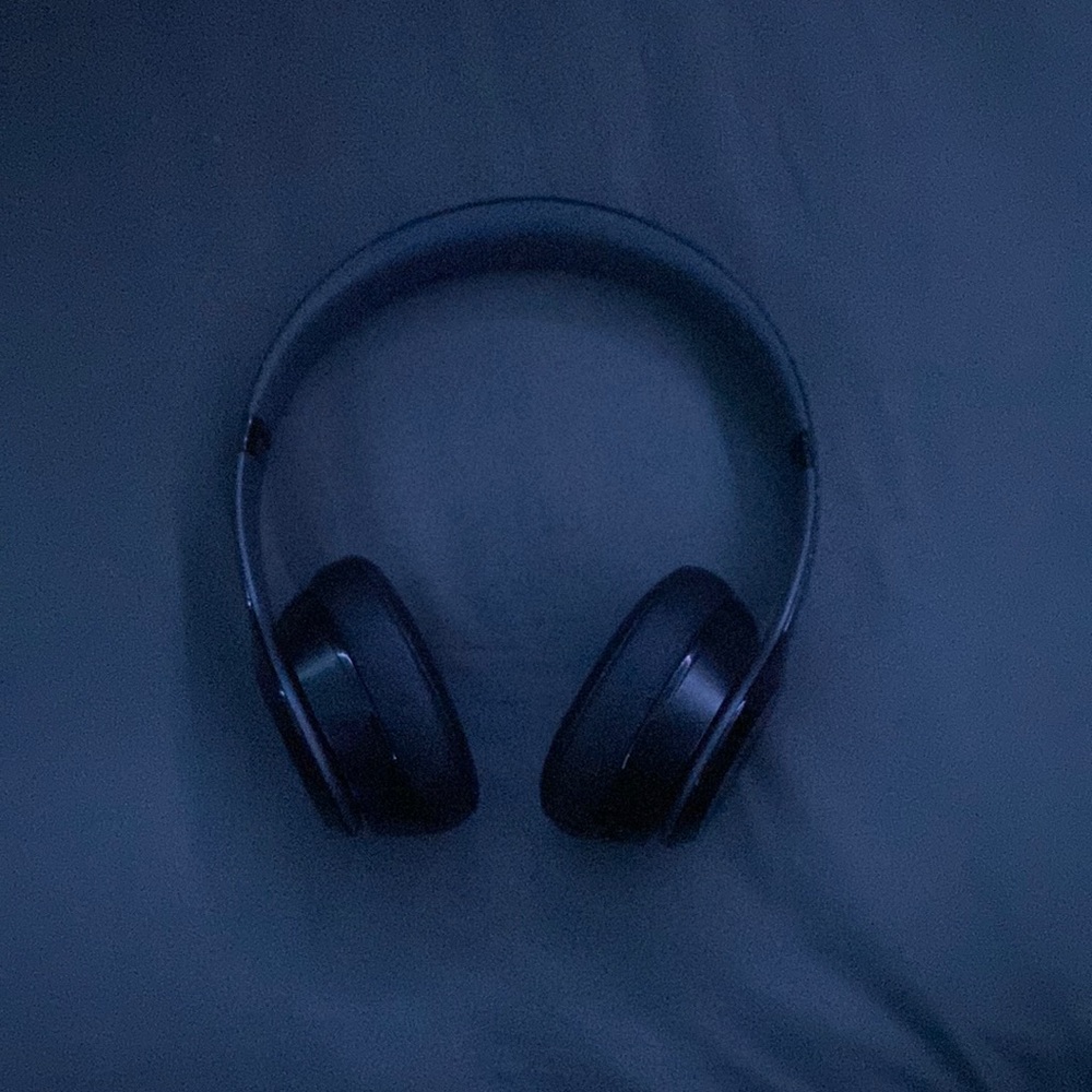 Beats solo 3 over-ear headphones (wired only no Bluetooth)